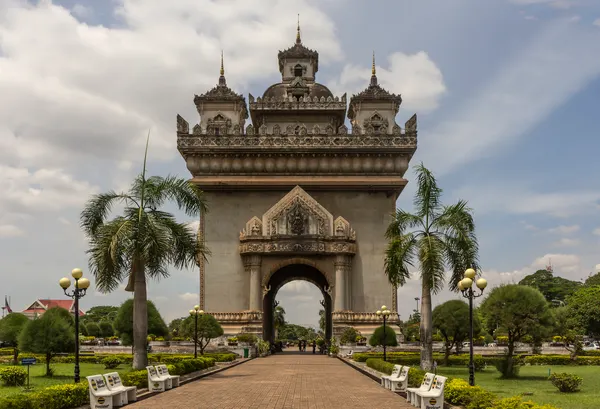 Patuxai (Victory Gate)
